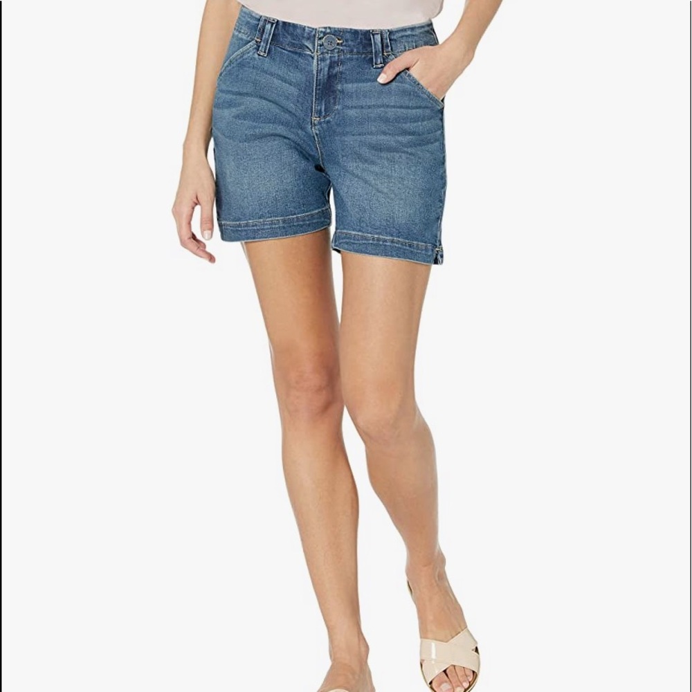 Lee Women's Regular Fit Chino Short in Inca Blue